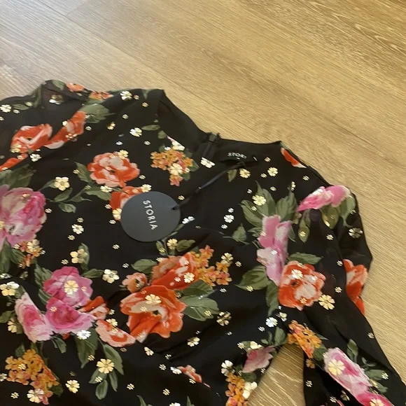 Vici Black Floral Dress - Picture 4 of 5